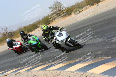 media/Mar-28-2022-Superbike Trackdays (Mon) [[b8603d0f67]]/Open Track Time/Turn 3 Inside/